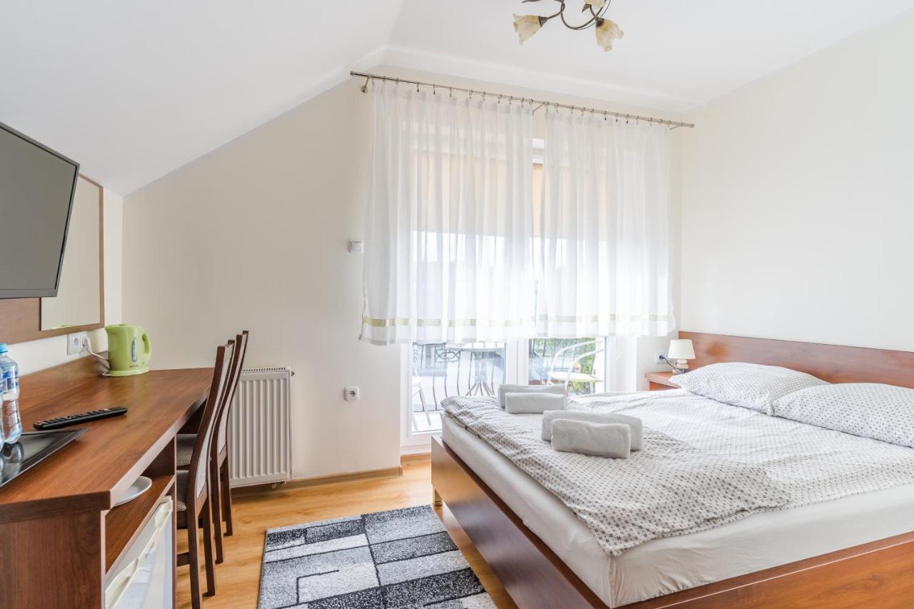 Ramzes Bed and Breakfast Ustka Exteriör bild