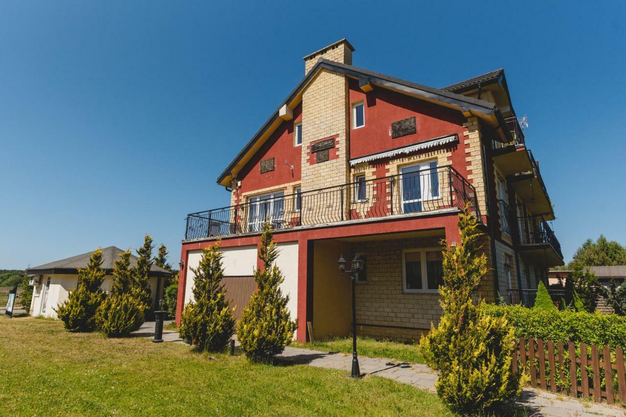 Ramzes Bed and Breakfast Ustka Exteriör bild